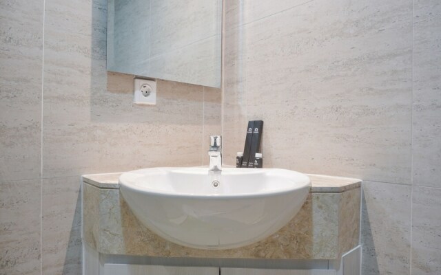 Nice And Comfort 1Br Apartment At Gold Coast