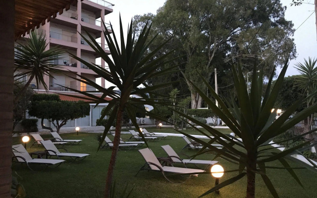Stefania Beach Hotel