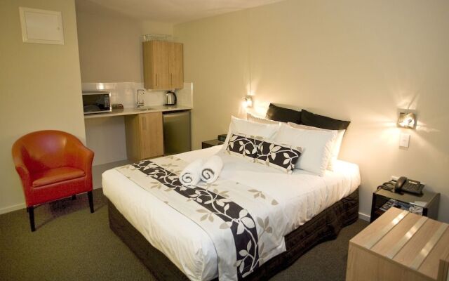 Focus Motel And Executive Suites