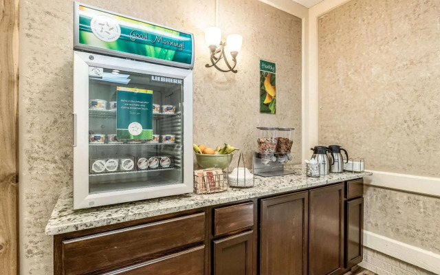 Quality Inn & Suites