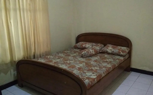 Penginapan Kunthi