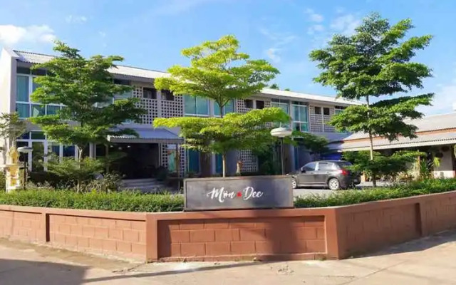 Mon-Dee Mini Hotel