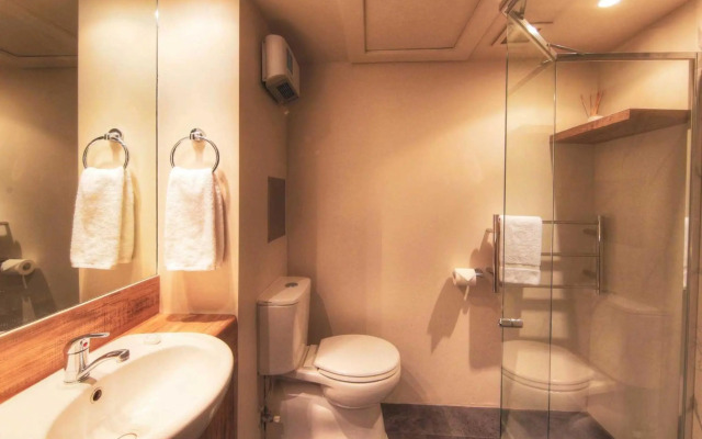 Lantern 1 Bedroom Balcony Alpine Style