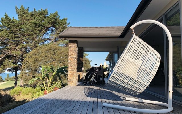 Modern Coastal Home & Award-winning Golf