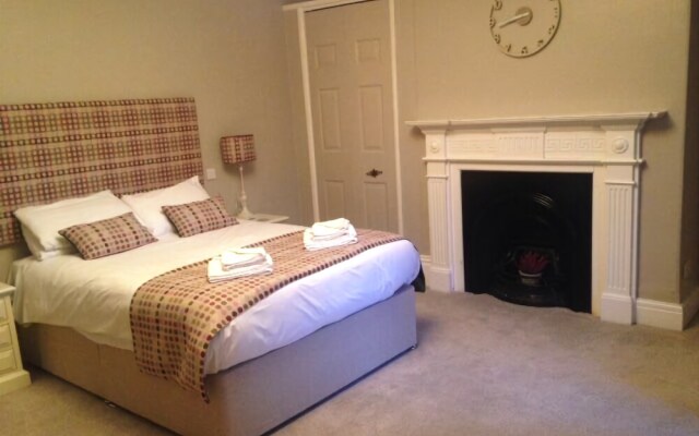 Court Colman Manor