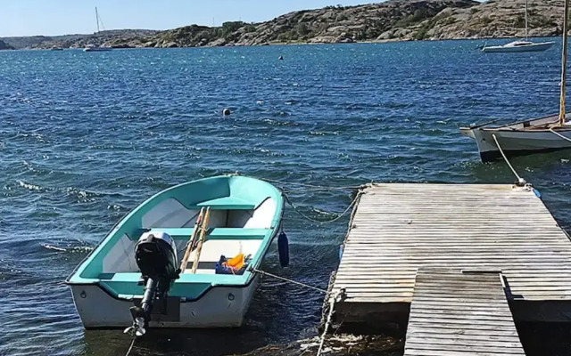 4 Person Holiday Home in Hamburgsund-by Traum