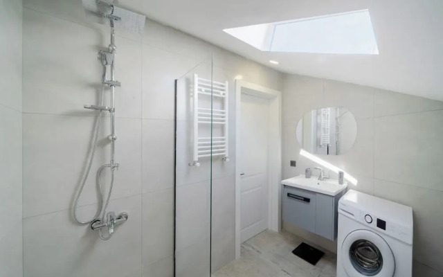 Niabi 3BDR Mansard