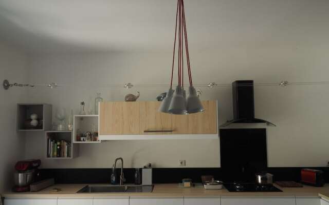 Lavinia Home