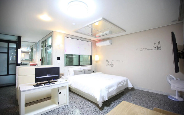 Cheonan Hound Hotel