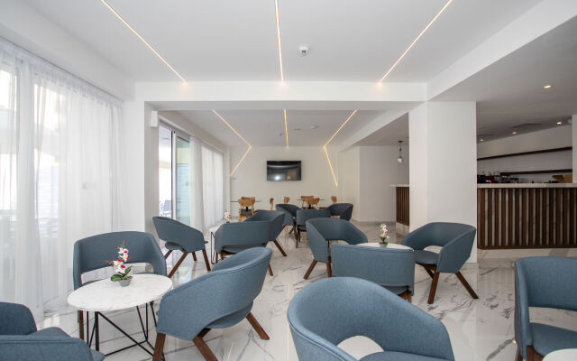 Best Western Plus Larco Hotel