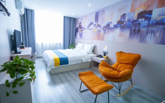 Riste Hotel (Luoxin industrial cluster, Xin'an County)
