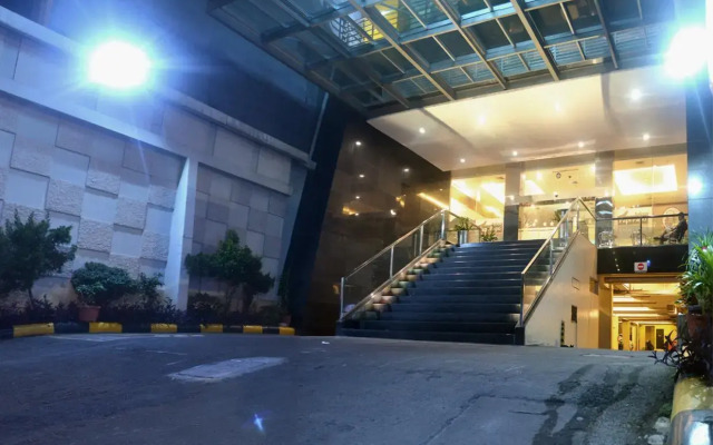World Hotel
