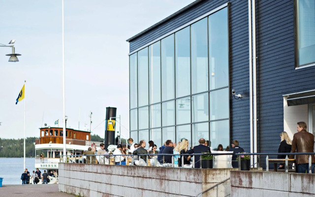 Pier 16 Hotell & Restaurang
