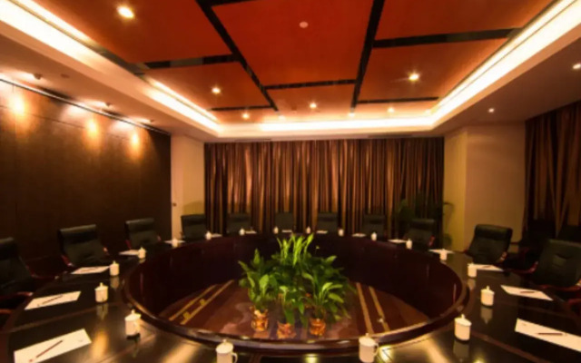 Phoenix Lake Tianquan Hotel