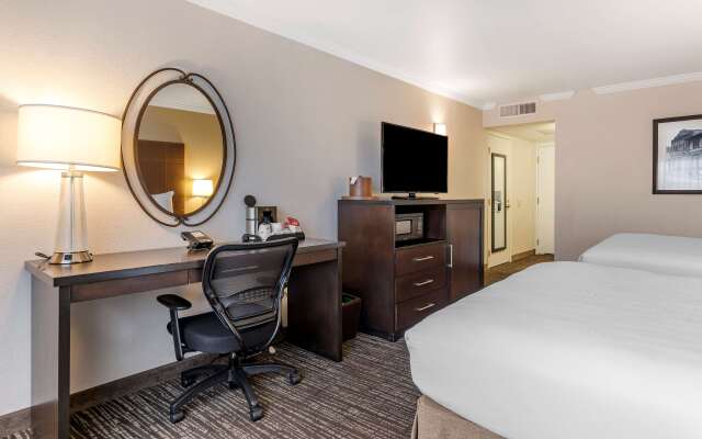 Best Western Plus Garden Court Inn