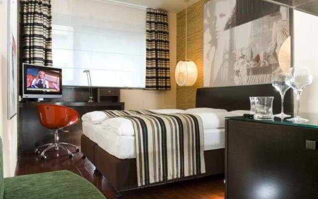 The Honest Budapest by Chic & Basic