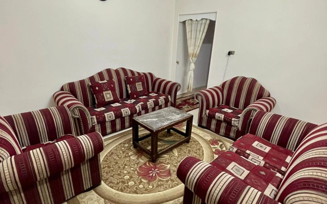 Full Apartment - Low Budget