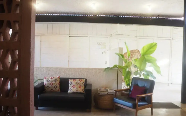 Ceda Guest House by HiveRooms