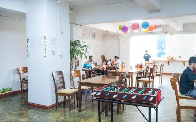 仰光登巴国际连锁客栈(Dengba Hostel Yangon)