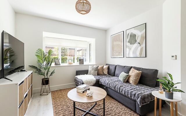 Semi-detached House With Modern Bespoke Interior