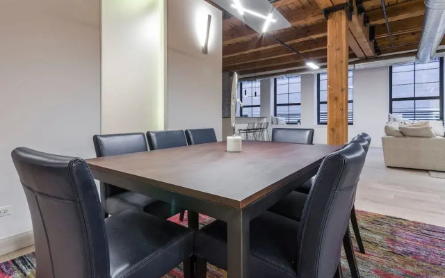 Breathtaking 6 BDR Luxury Condo Downtown Chicago