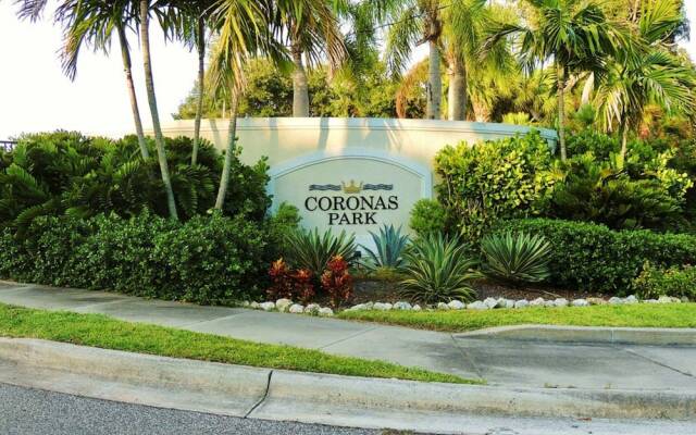 Prestigious 4 BR Getaway - Coronas Verde