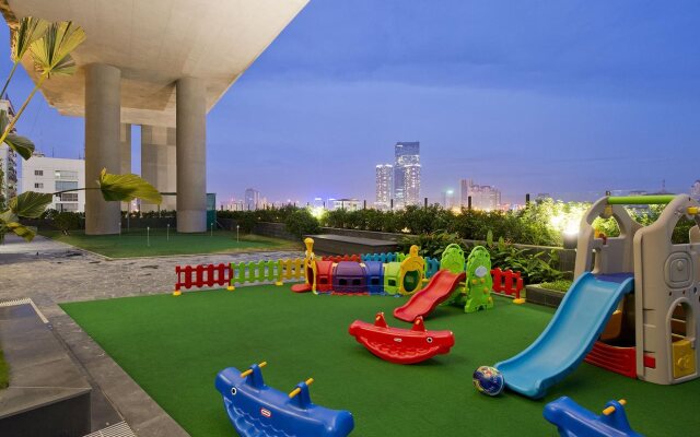 Dolphin Plaza Apartment