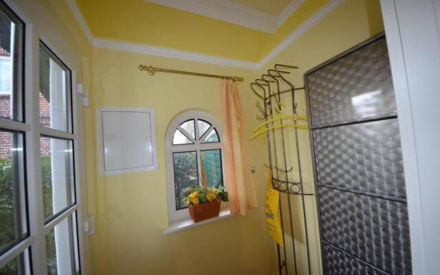 Eck-Reethaus-Sturmhaube