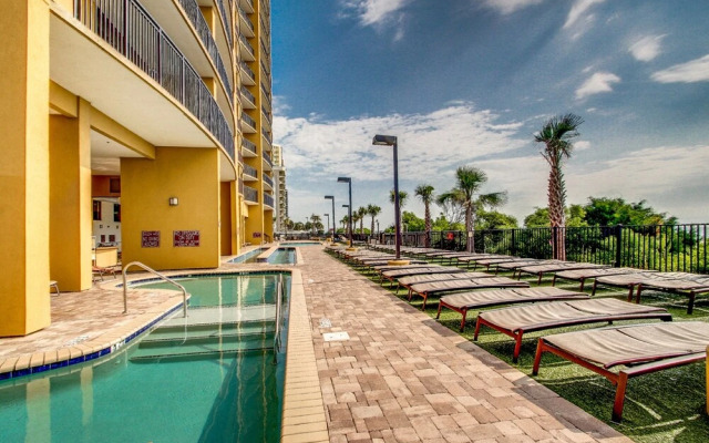 Beachfront Anderson Condos by Hosteeva