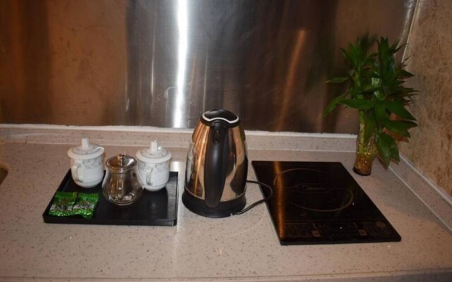 Lingnaying Business Apartment