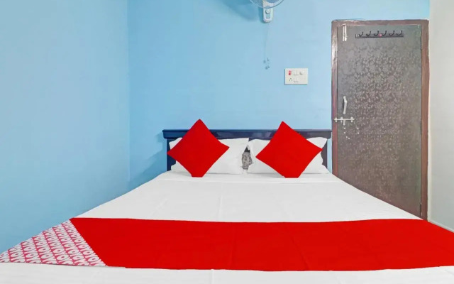 OYO Flagship 80554 Hanuma Residencies