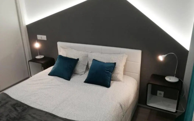 Ria Center Apartment - Right