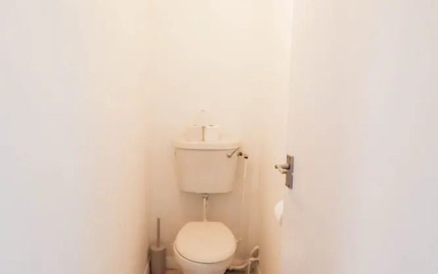 Lovely 3 Bedroom Maisonette