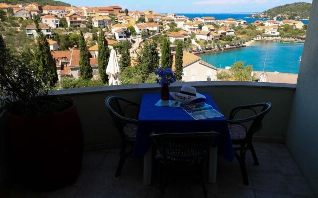 Novis - Close to the sea - A2 Lucia