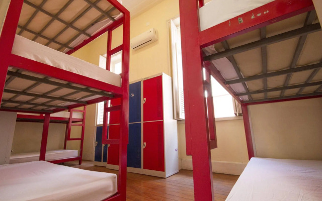 Rio Forest Hostel