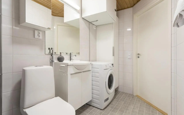 Tuomas´ luxurious suites, Ahola