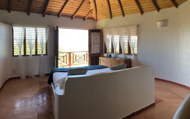 Villa Pina by Hostelsmates