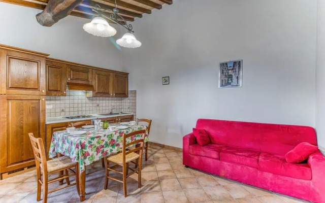 Uva Family Apt Shared Pool,volterra