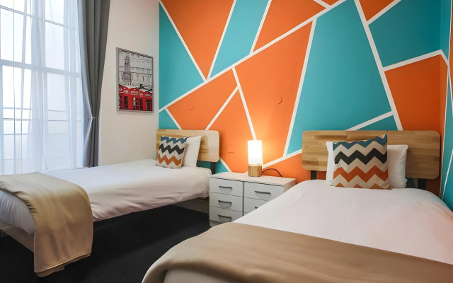 Smart Hyde Park View - Hostel