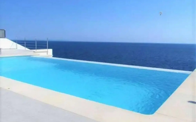 Excellent Seafront Villa in Cala Pi