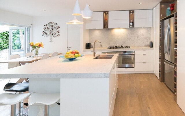 Castor Bay Luxury Vacation Home
