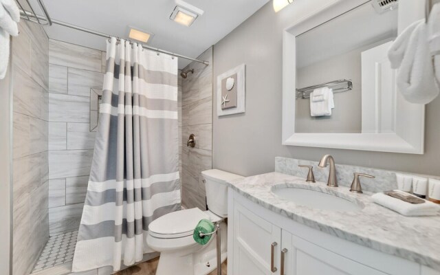 Relaxing 2bd/2ba w/ Partial View & Pool