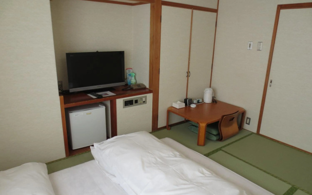 Hotel Minatoya – Guest Rooms – Kochi