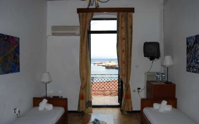 Gythion Traditional Hotel