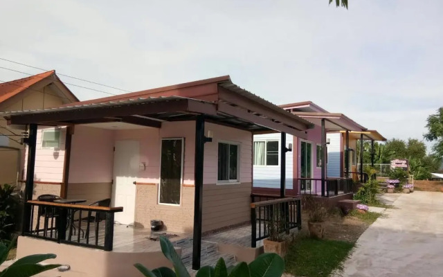 Eing Pu Chiangkhan Hotel