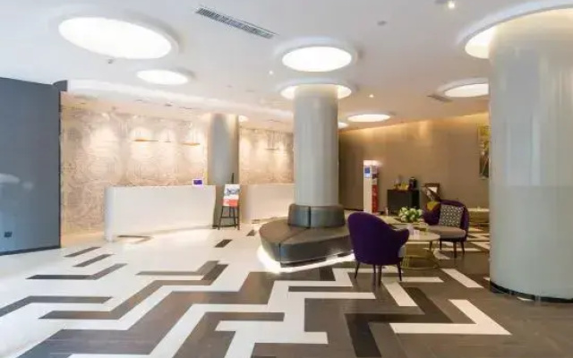 Orange Hotel (Hefei Sanxiaokou Subway Station Store)