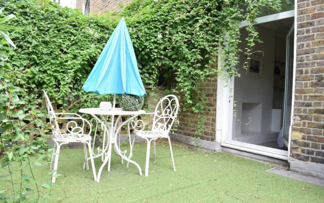 1 Bedroom Apartment With Outdoor Area in Chelsea