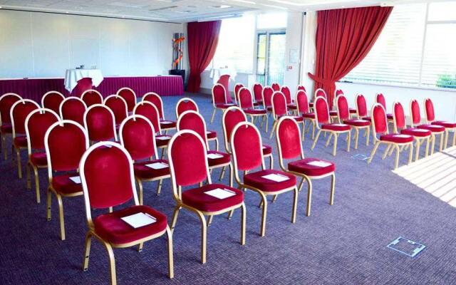 Golden Tulip Lyon Eurexpo