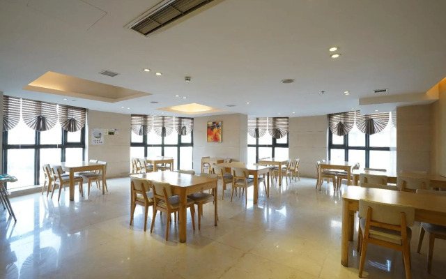 Starway Hotel