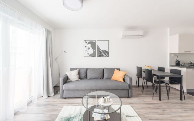 Oasis Apartments at Broadway Residence